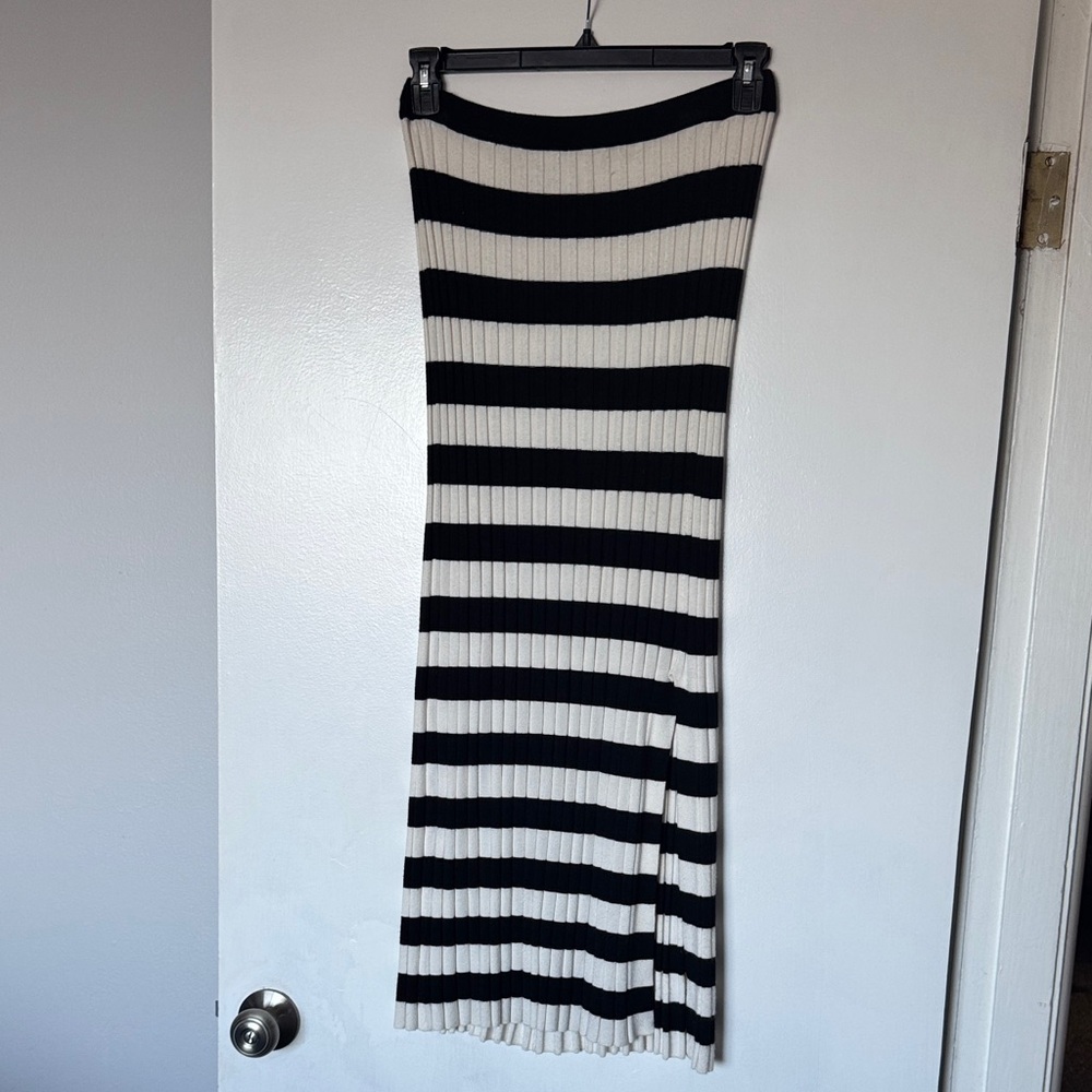 a new day Black and White Striped Knit Maxi Column Skirt Large
